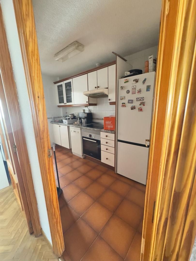 Flat to rent in Calle de la Hispanidad, 2, Sevilla la Nueva Kitchen of Flat to rent in Sevilla la Nueva  with Air Conditioner, Heating and Private garden