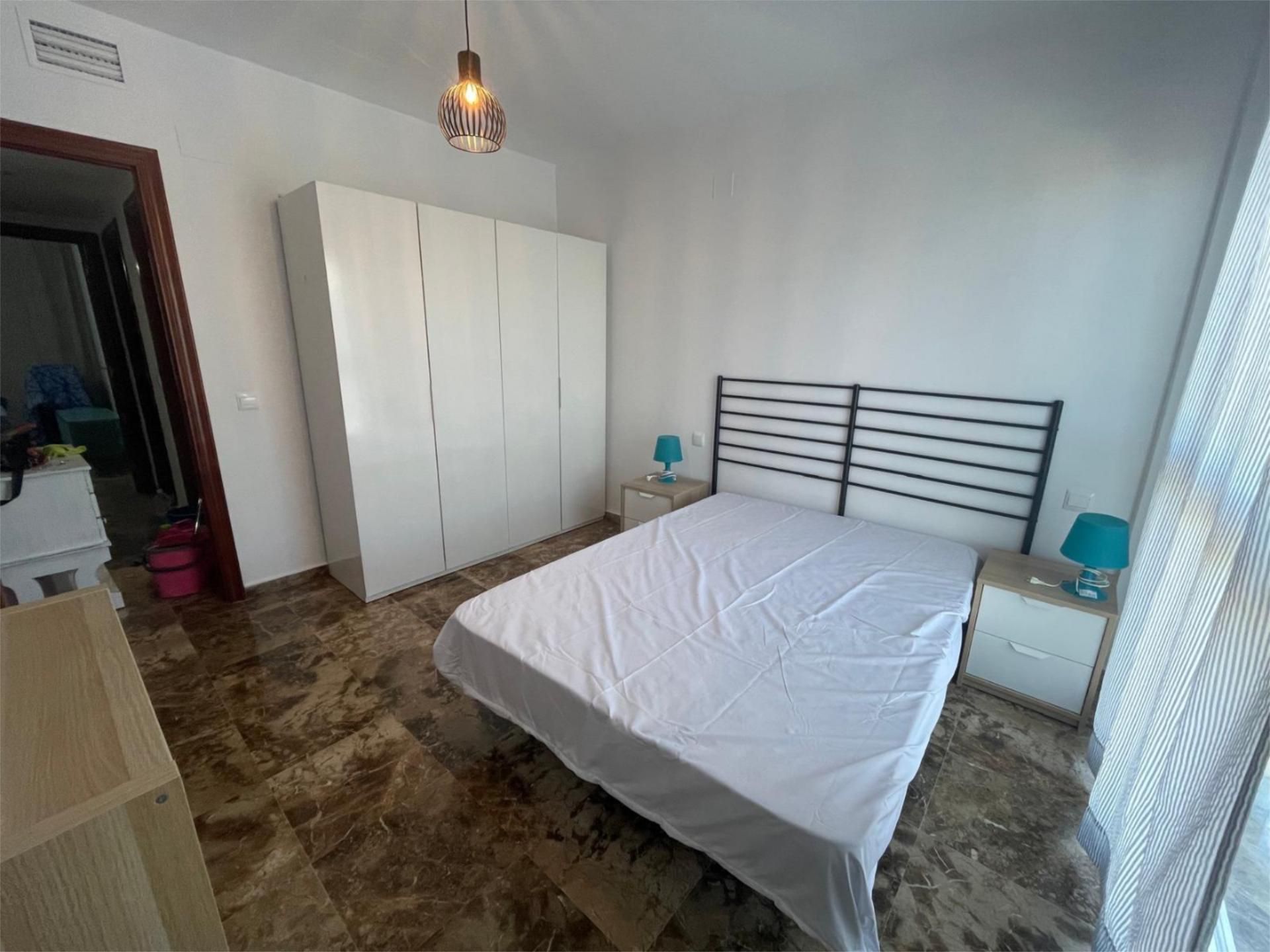 Dormitori de Pis de lloguer en Alcalá del Río amb Traster, Moblat i Aparcament comunitari