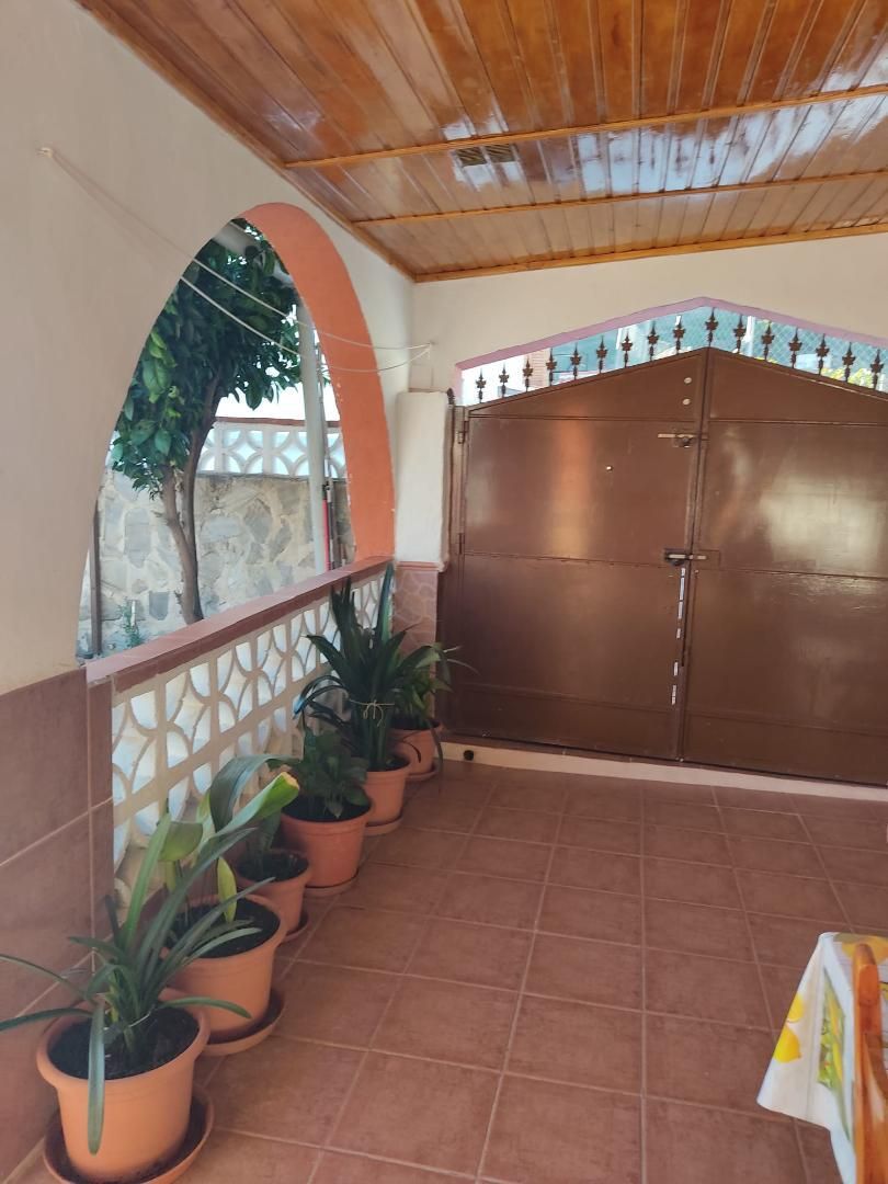 Single-family semi-detached to rent in Jete Single-family semi-detached to rent in Jete