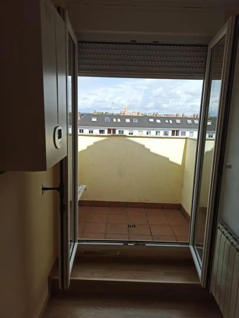 Piso en venta en Calle San Roque, 21, Pinilla Terraza de Piso en venta en Zamora Capital con Calefacción, Parquet y Terraza