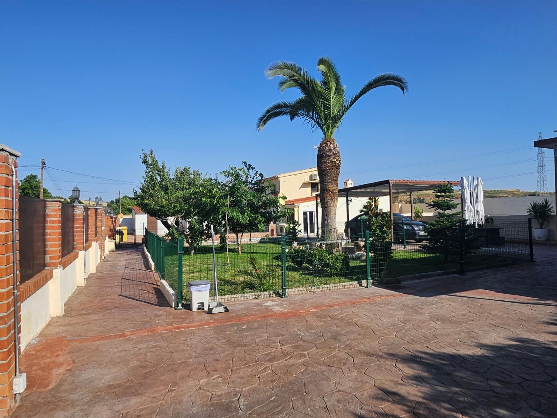 Casa o xalet en venda a Calle Somosaguas, 4, El Viso de San Juan Vista exterior de Casa o xalet en venda en El Viso de San Juan amb Aire condicionat i Piscina