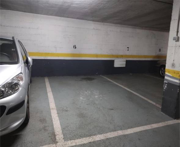 Garaje en Alquiler en Calle de Anoeta, 42 en Los Ángeles