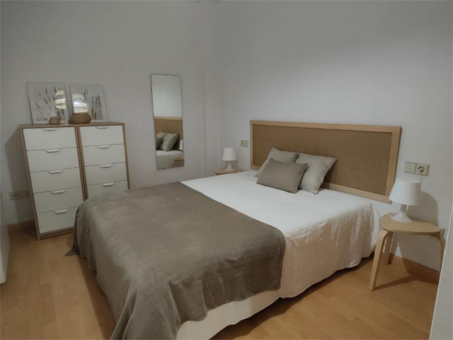 Flat to rent in Carrer de Félix Rodríguez de la Fuente, 25, La Pobla de Vallbona Bedroom of Flat to rent in La Pobla de Vallbona  with Air Conditioner and Balcony