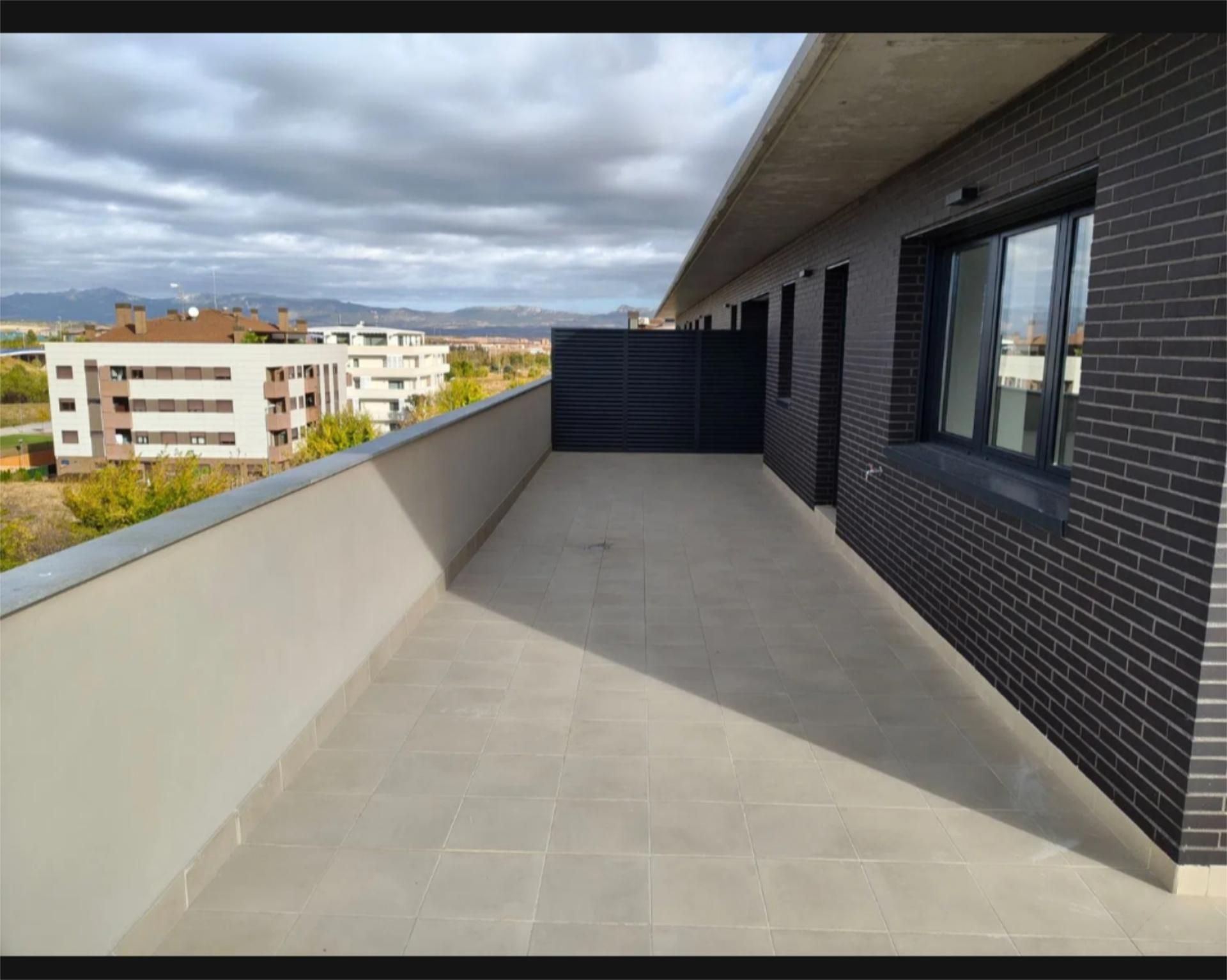 Àtic en venda a Calle Río Ebro, 16, Lardero Terrassa de Àtic en venda en Lardero amb Aire condicionat, Calefacció i Parquet