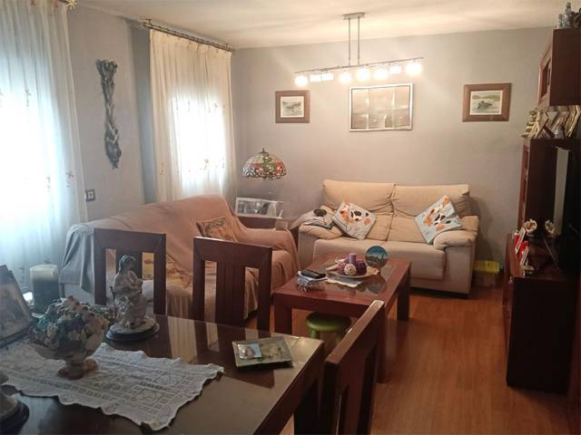 Piso en Venta en Plaza de San Fernando, 3 en Tormes - La Vega