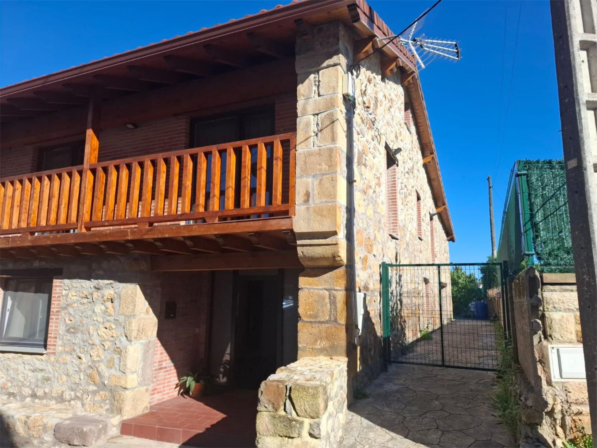 Casa o xalet en venda a Barrio Castanedo, 90, Villaescusa (Cantabria) Vista exterior de Casa o xalet en venda en Villaescusa (Cantabria)
