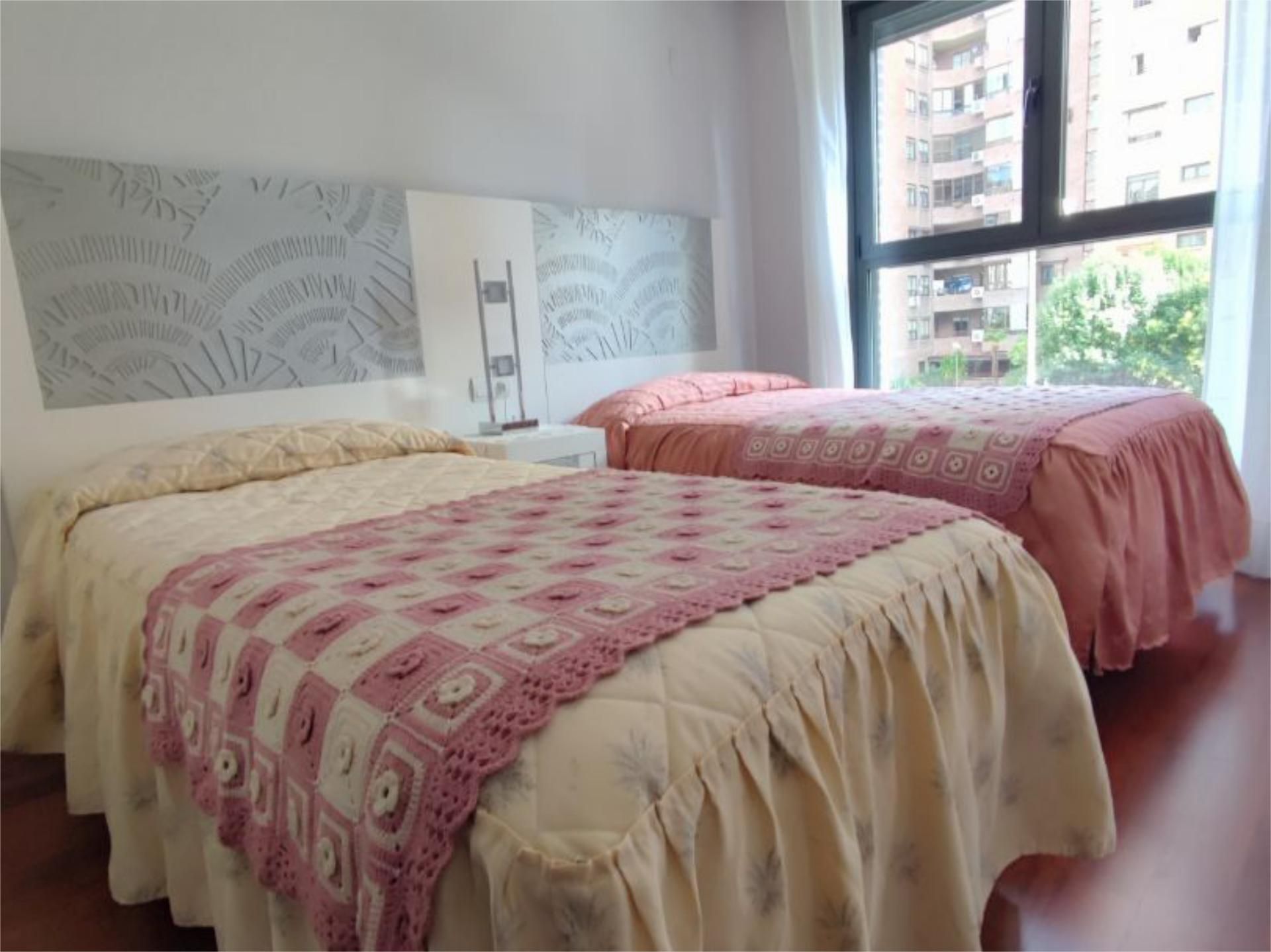 19 Viviendas y casas en venta con piscina en Legazpi, Madrid