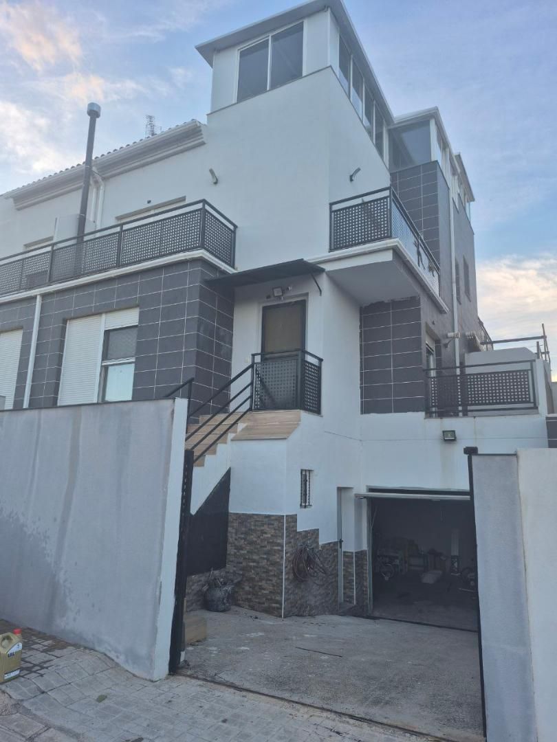 Vista exterior de Casa o xalet en venda en Figueroles amb Aire condicionat, Terrassa i Balcó