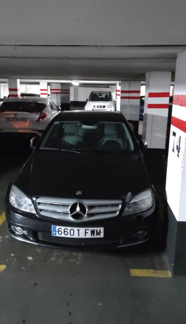 Garatge de lloguer a Botica Vieja, 3, San Pedro de Deusto - La Ribera Aparcament de Garatge de lloguer en Bilbao