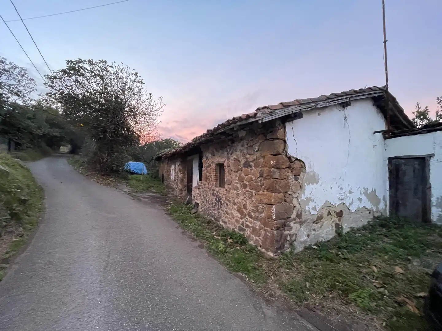 Houses for sale in Lugar Faro de Abajo, 11, Parroquias Sur - La Manjoya Exterior view of Houses for sale in Oviedo