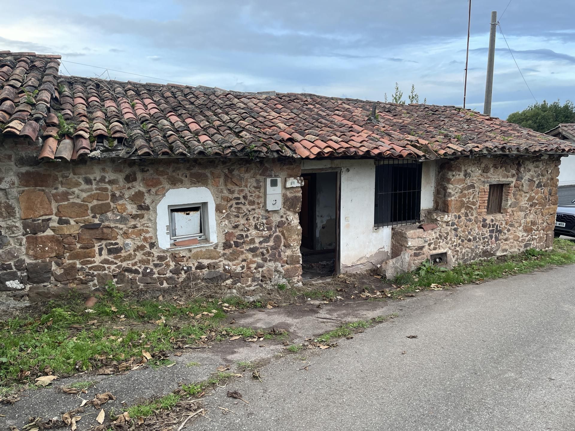 Exterior view of House or chalet for sale in Oviedo 