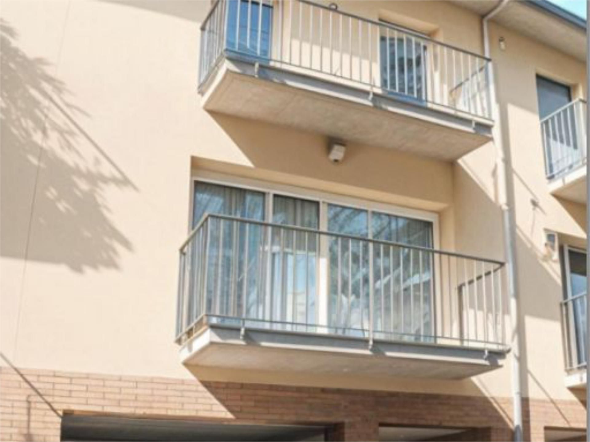 Single-family semi-detached for sale in Avinguda Barcelona, 69, Campdevànol Balcony of Single-family semi-detached for sale in Campdevànol with Heating, Terrace and Storage room