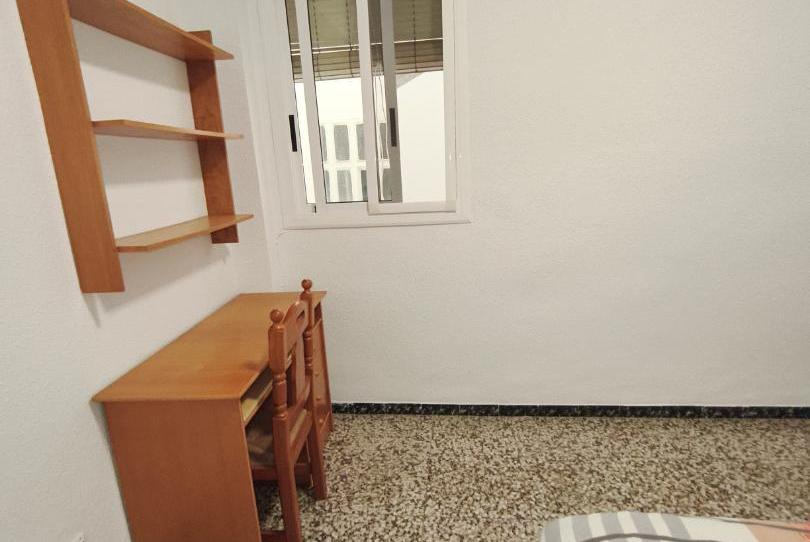 Photo 1 of Flat to rent in Carrer del Doctor Vicent Segura, 16, Pere Crespí, Valencia