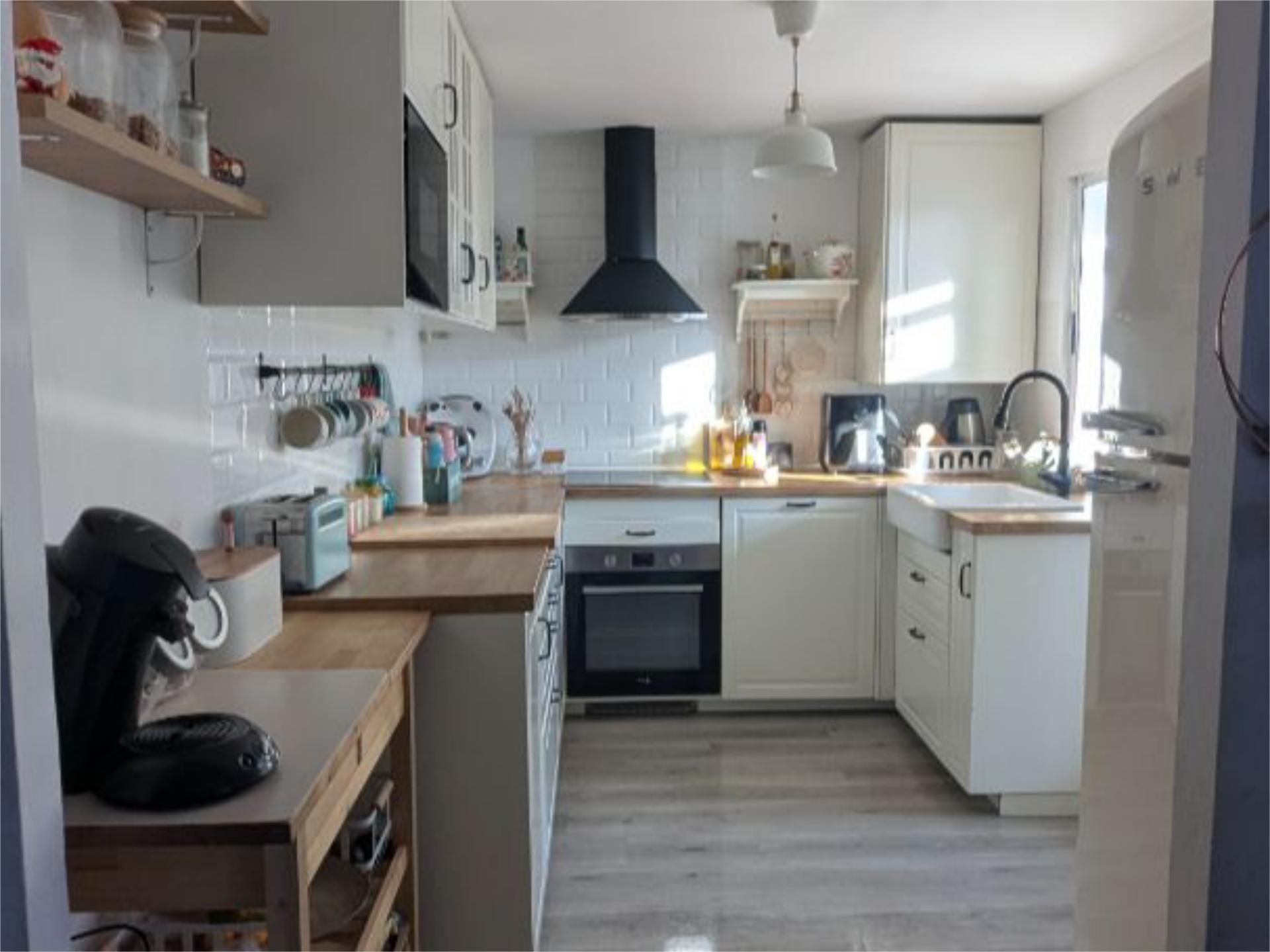 Flat for sale in Calle Arrayanes, 1, Los Rosales Kitchen of Flat for sale in Ciudad Real Capital  with Air Conditioner, Heating and Terrace