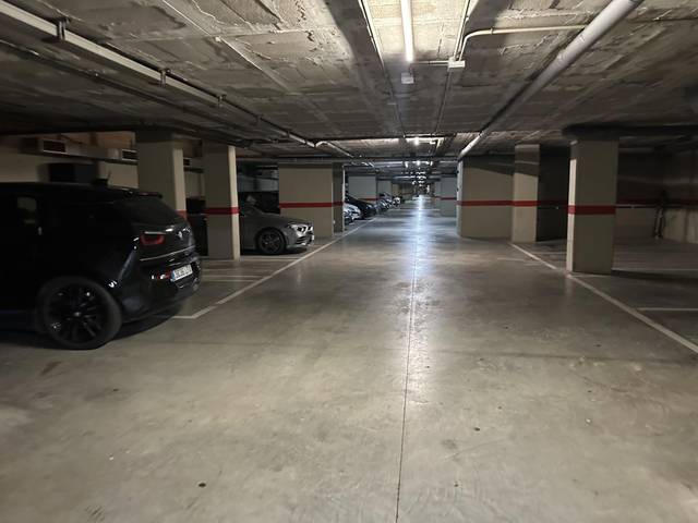 Garaje en Alquiler en Passeig de l'Havana, 13 en El Bon Pastor