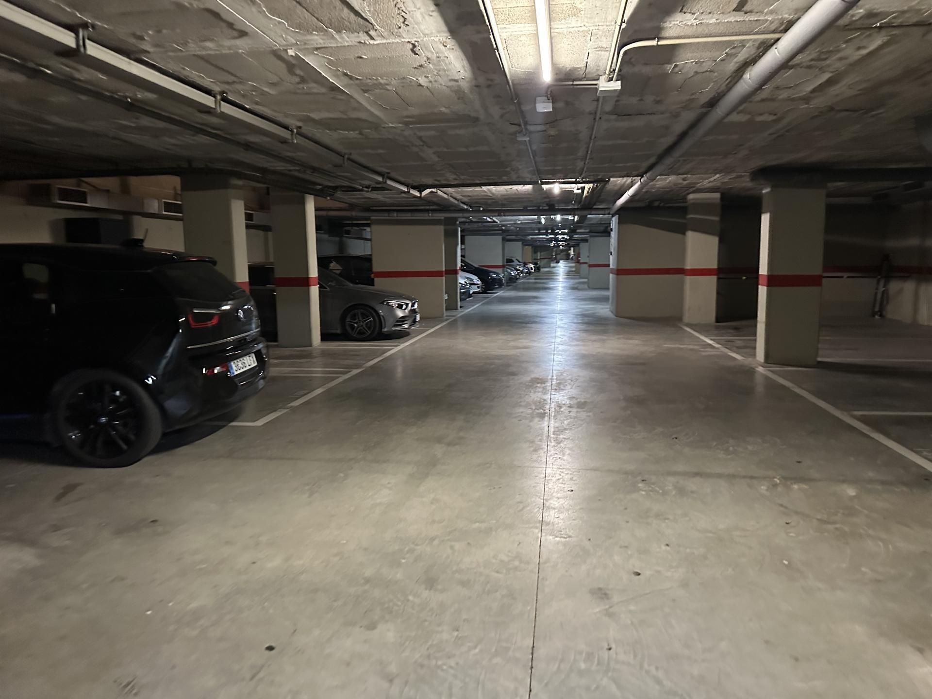 Garatge de lloguer a Passeig de l'Havana, 13, El Bon Pastor Aparcament de Garatge de lloguer en  Barcelona Capital