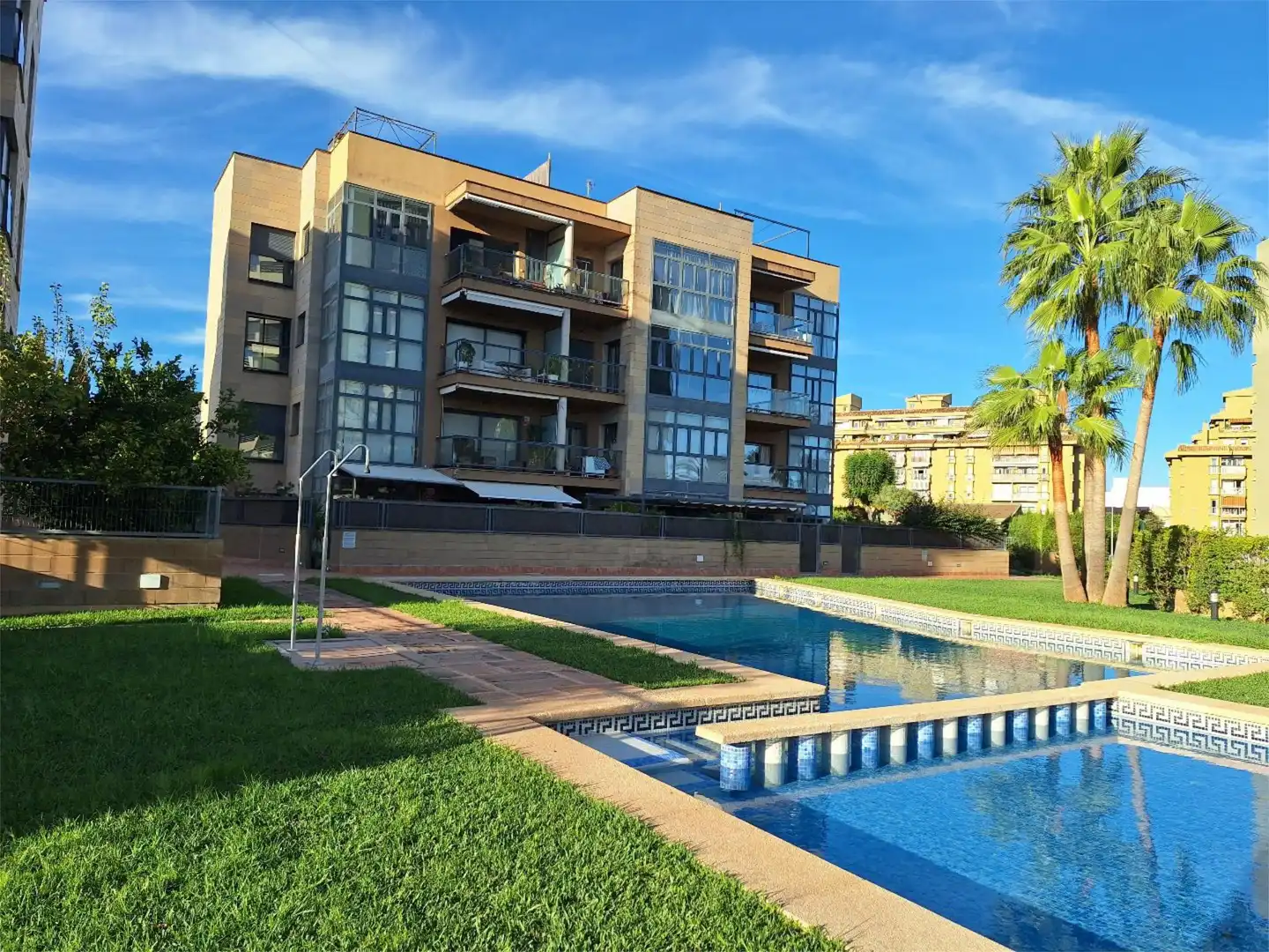 Planta baja en venta en Carrer de la Parra, 11, Los Almendros - Son Rapinya Piscina de Planta baja en venta en Palma de Mallorca con Aire acondicionado, Calefacción y Jardín privado