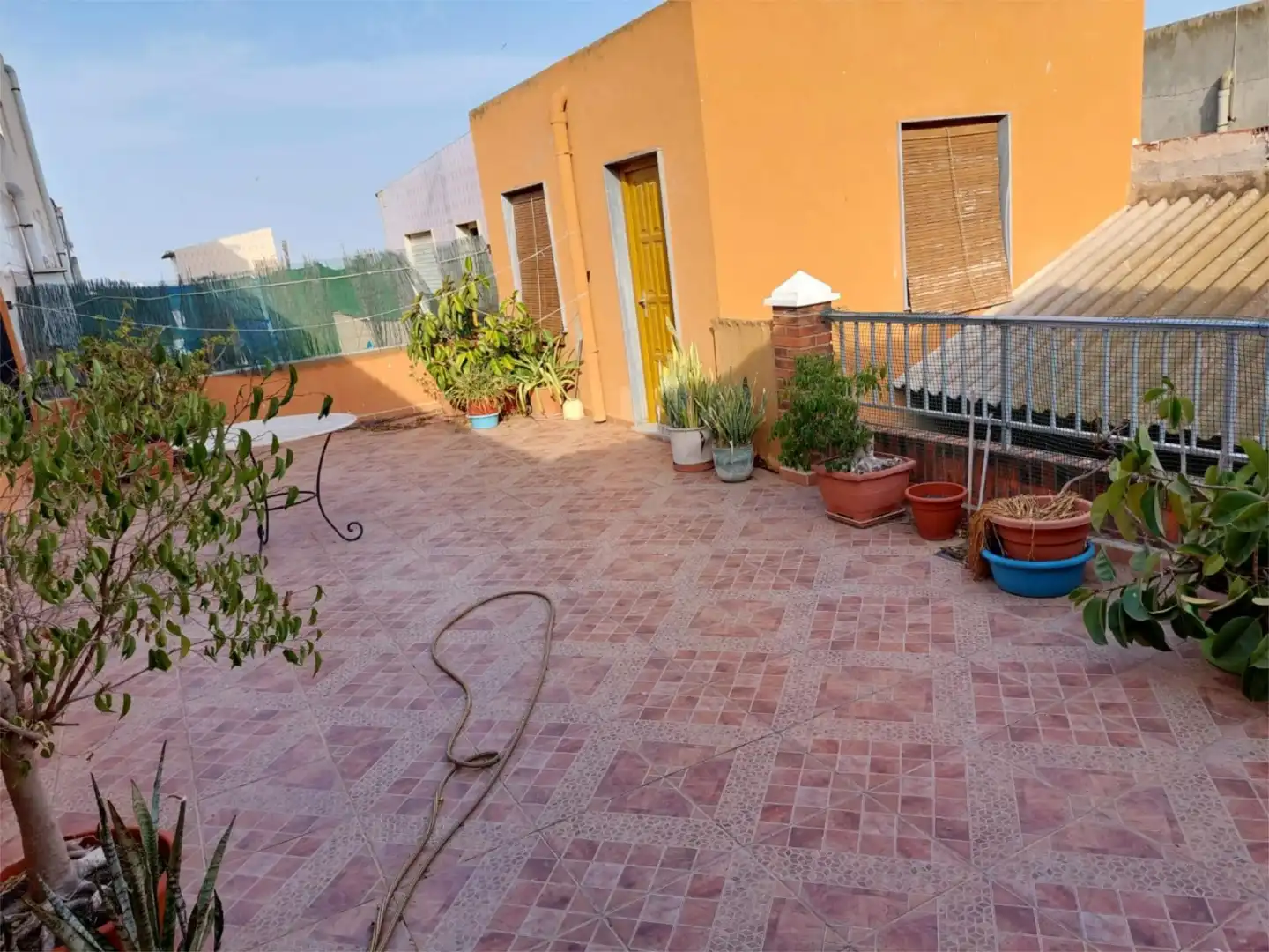 Einfamilien-Reihenhaus zum Verkauf in Calle la Unión, 6, La Aljorra Terrasse von Einfamilien-Reihenhaus zum Verkauf in Cartagena mit Klimaanlage, Terrasse und Balkon