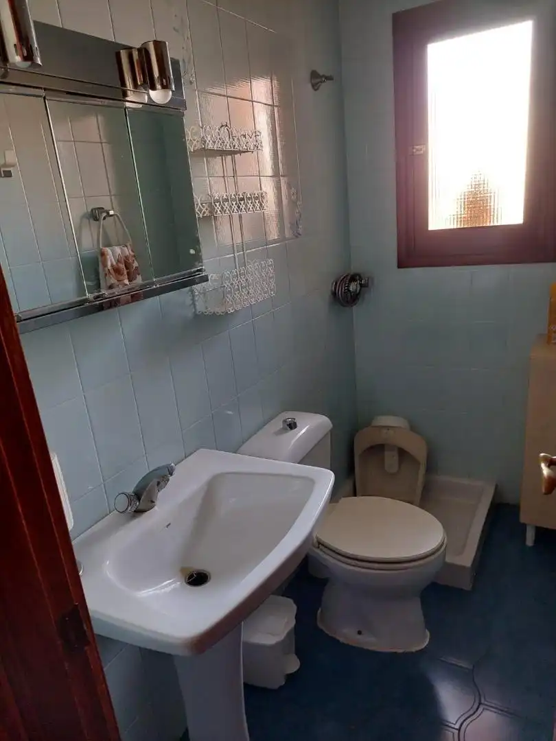 Einfamilien-Reihenhaus zum Verkauf in Calle la Unión, 6, La Aljorra Badezimmer von Einfamilien-Reihenhaus zum Verkauf in Cartagena mit Klimaanlage, Terrasse und Balkon