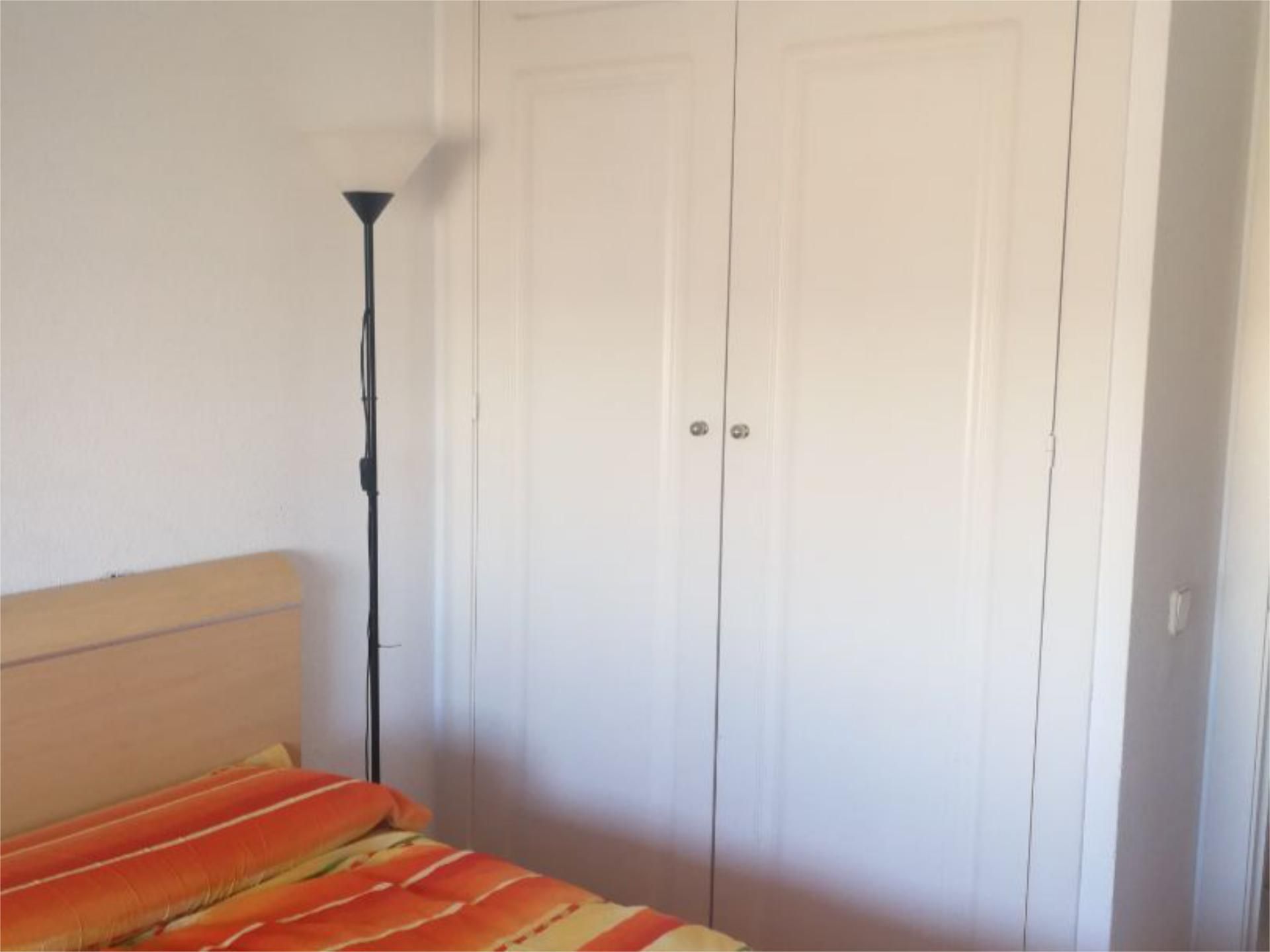 Dormitori de Pis per a compartir en Leganés amb Calefacció, Piscina i Moblat