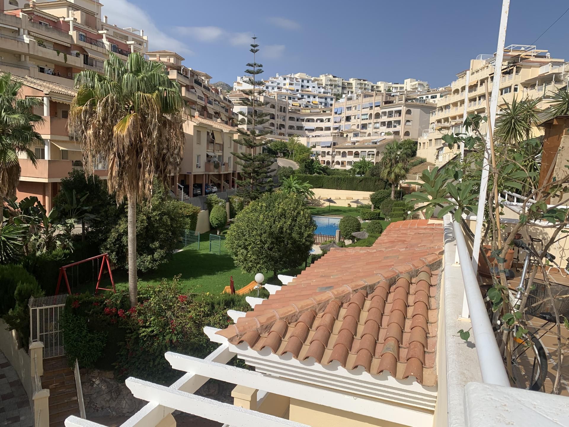 Exterior view of Flat for sale in Benalmádena  with Air Conditioner, Terrace and Swimming Pool