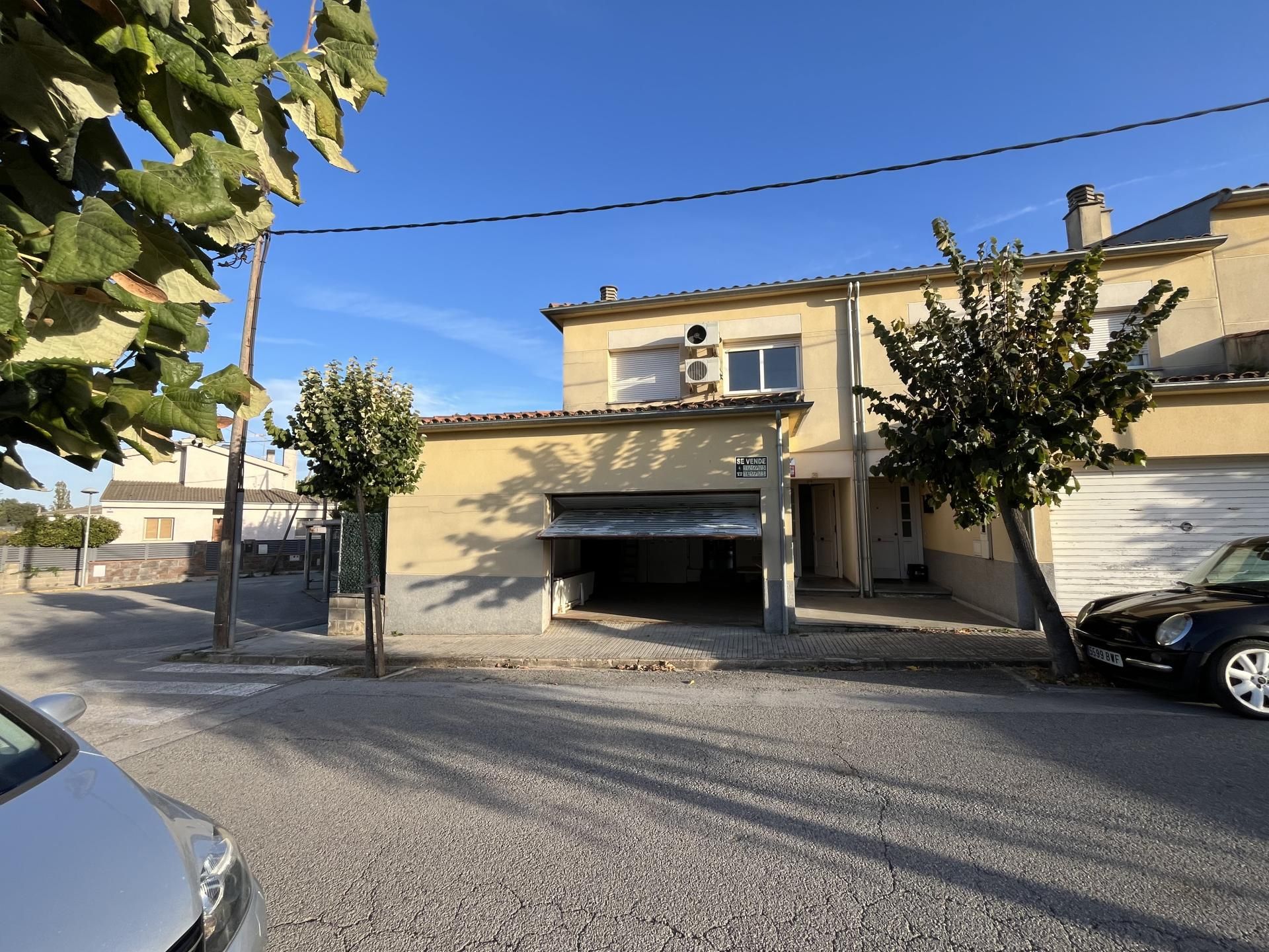 Single-family semi-detached for sale in Avinguda Jaume I, 3, Sils Exterior view of Single-family semi-detached for sale in Sils  with Air Conditioner, Heating and Private garden