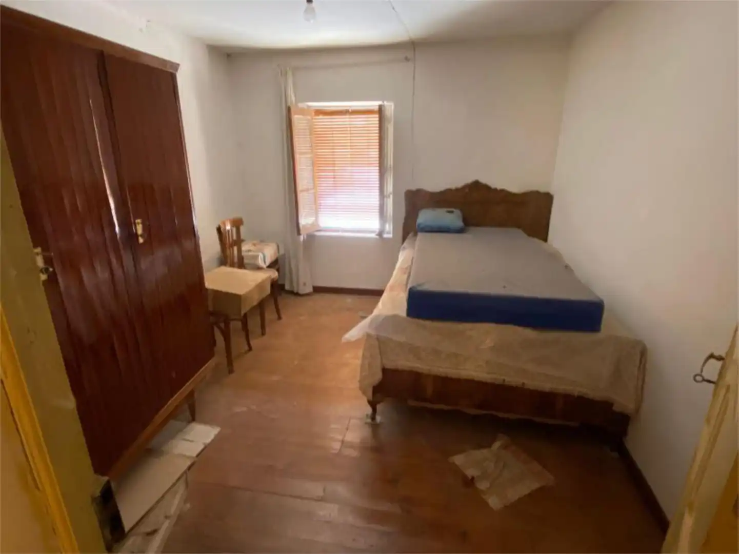 Habitación de Casa adosada en venta en Zael