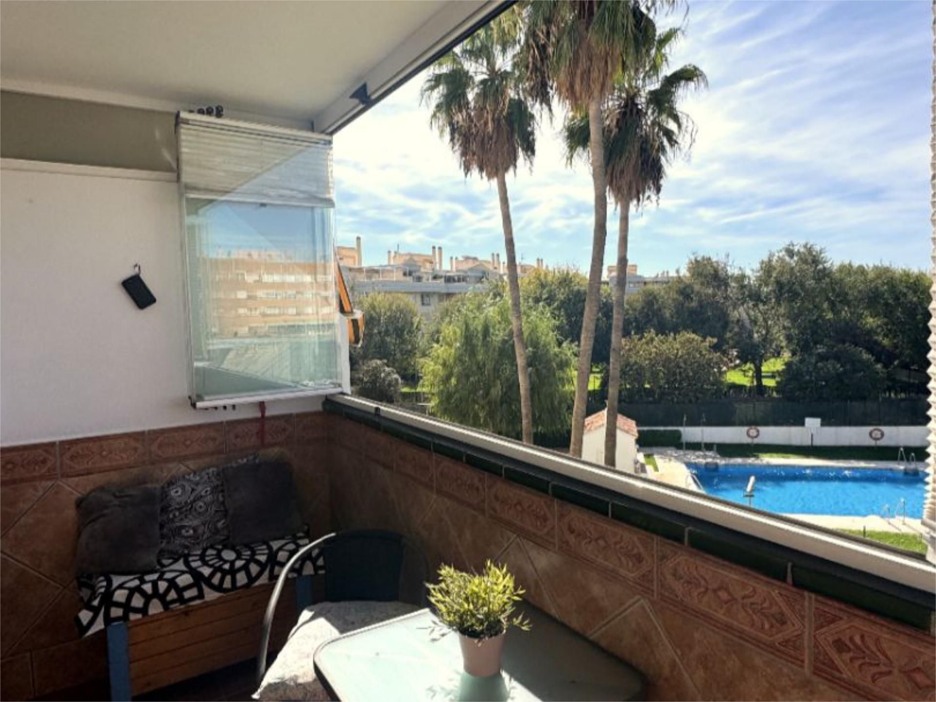 Piso en venta en Puerta Blanca Vista exterior de Piso en venta en Málaga Capital con Aire acondicionado, Piscina y Balcón