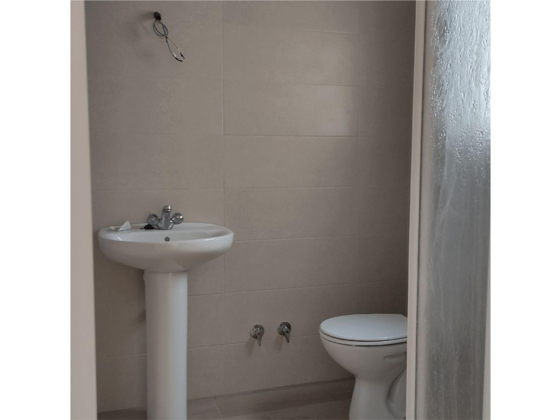 Baño de Piso en venta en Valdepeñas con Aire acondicionado, Terraza y Balcón