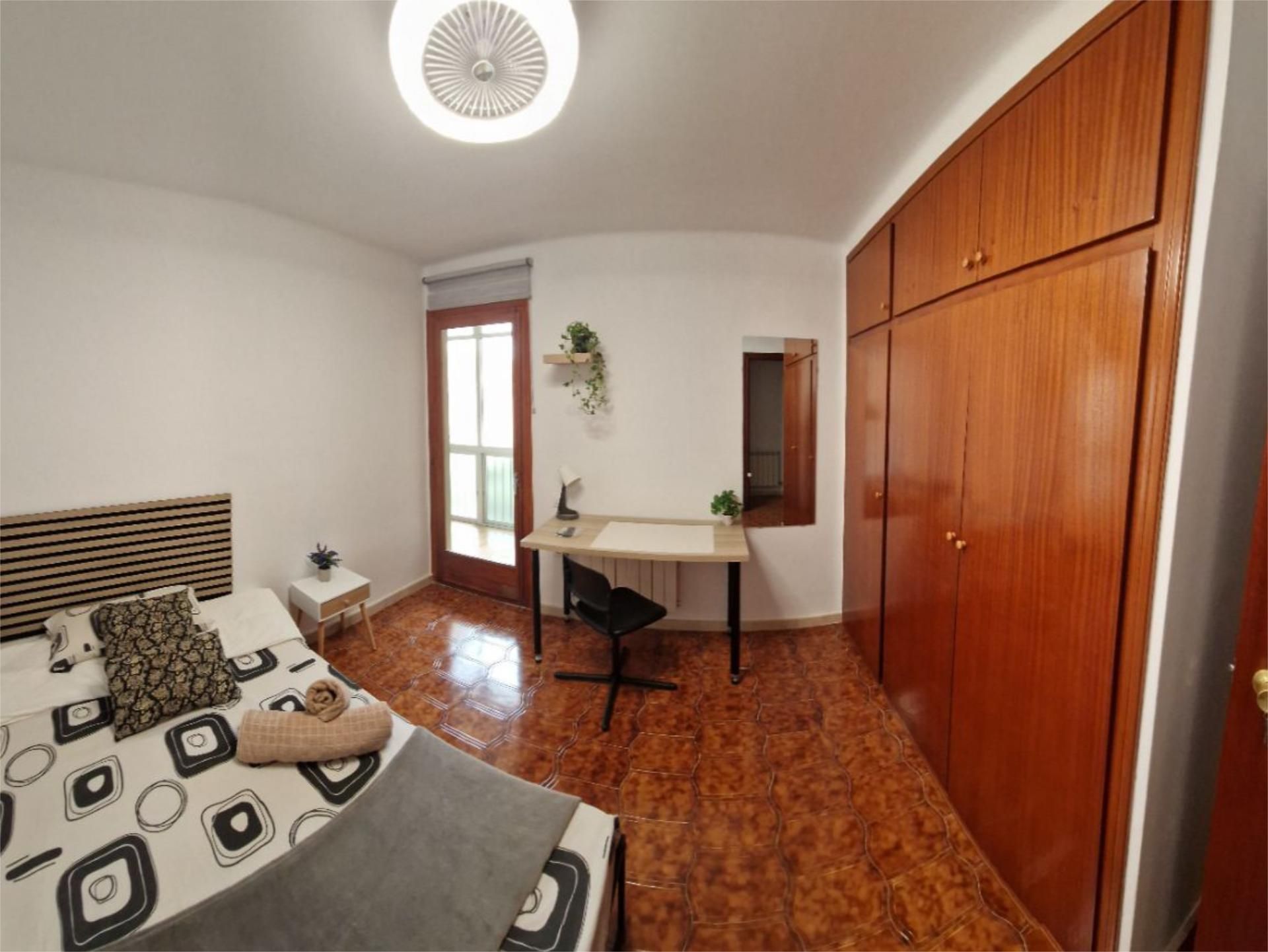 Flat to share in Carrer de l'Assumpció, 3, Secà de Sant Pere Bedroom of Flat to share in  Lleida Capital  with Heating, Terrace and Furnished