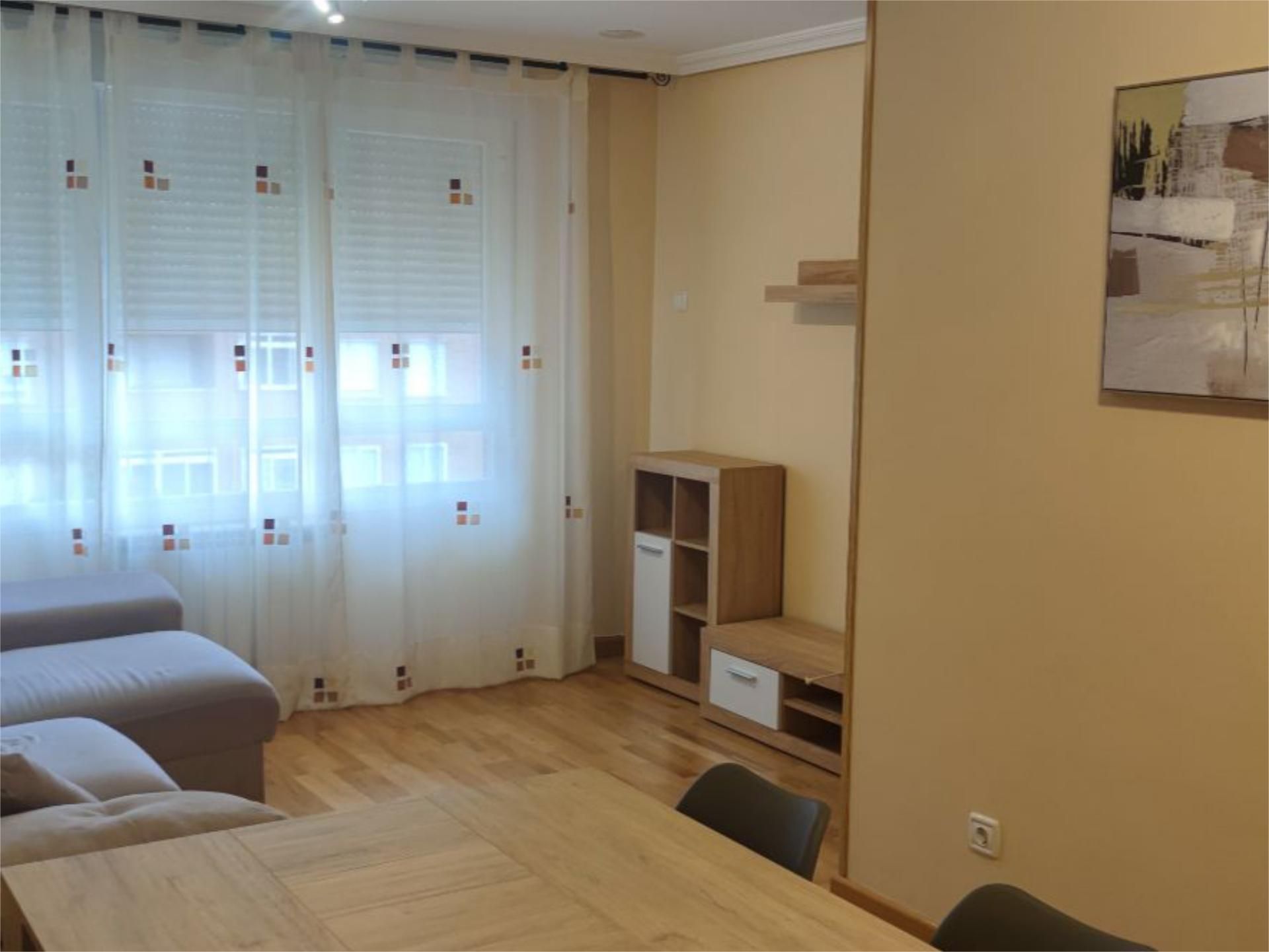 Piso de alquiler en Calle Vereda del Esquileo, 37, Hervencias Altas - El Pinar Habitación de Piso de alquiler en Ávila Capital con Calefacción, Parquet y Terraza