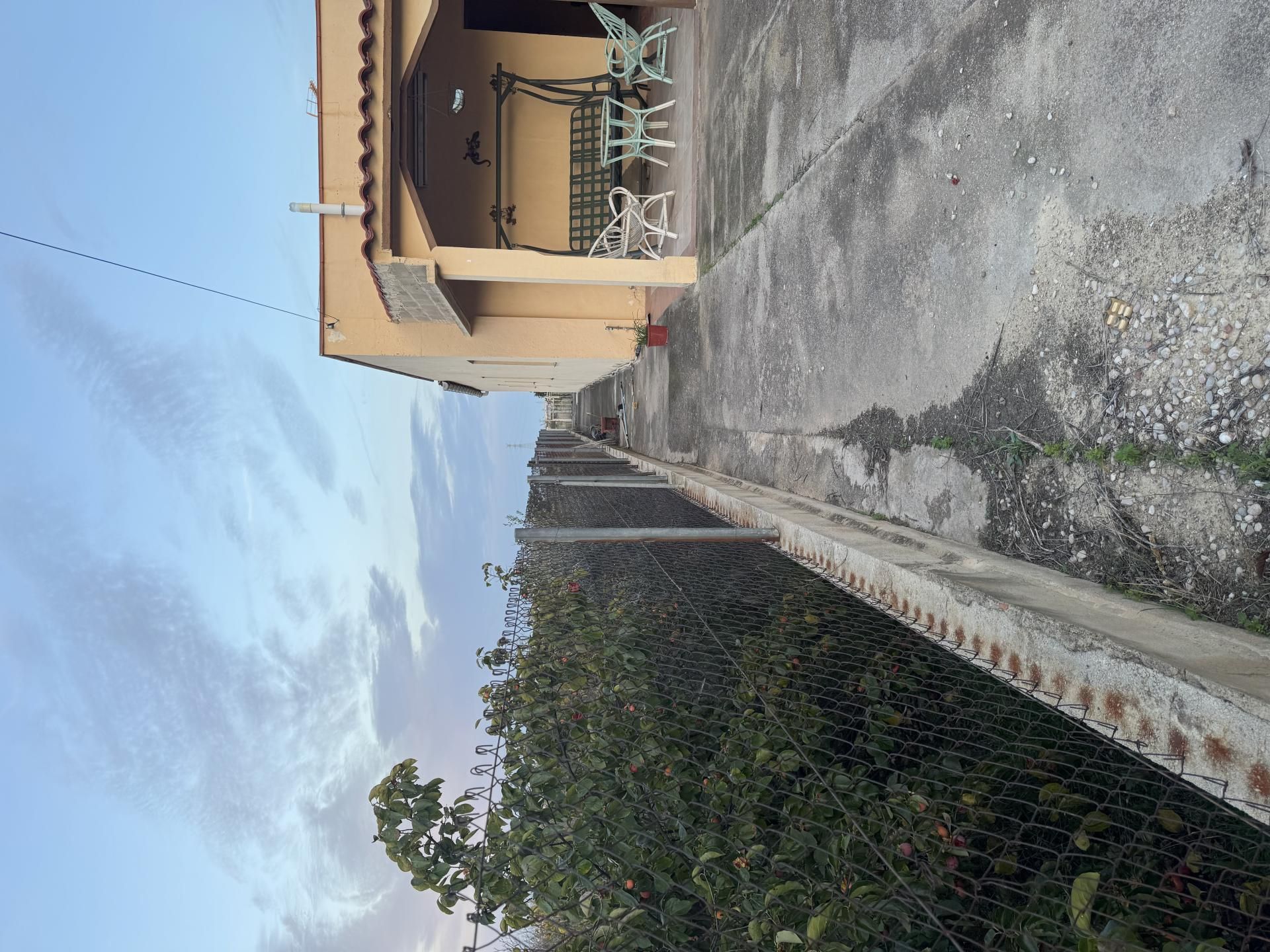 Vista exterior de Casa o xalet en venda en Torrent amb Jardí privat, Terrassa i Piscina