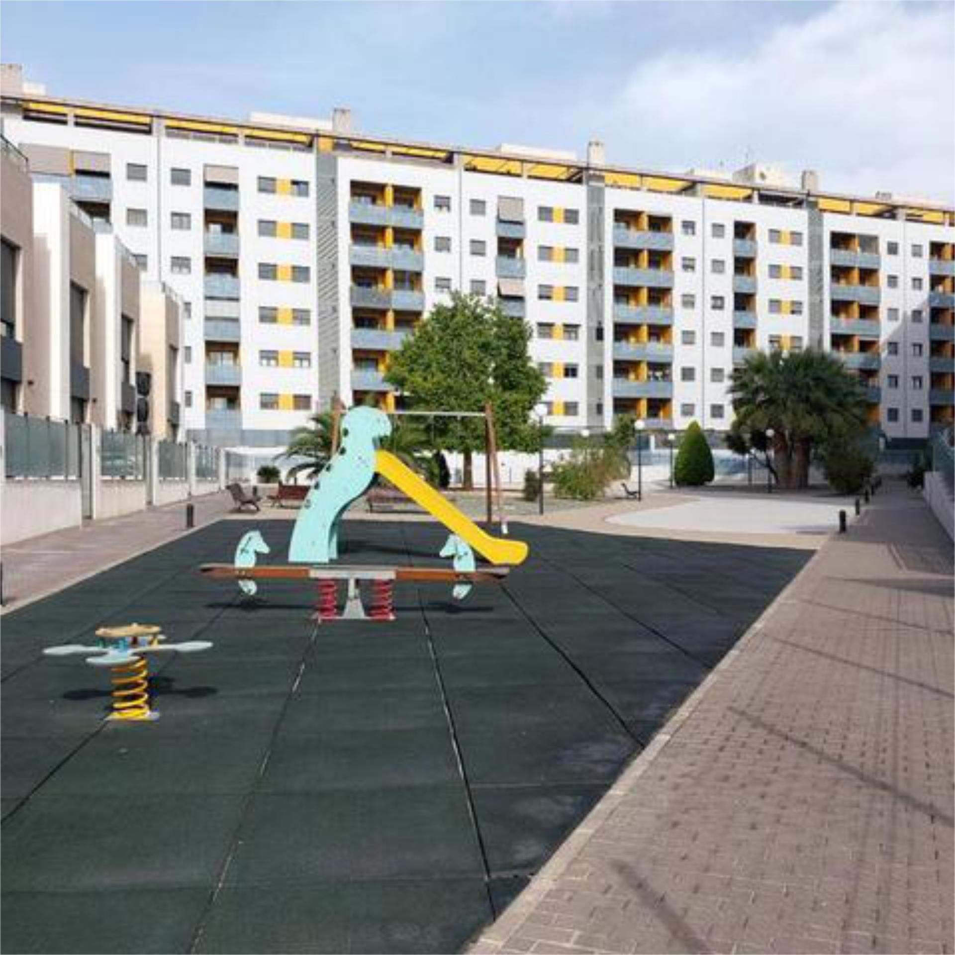 Vista exterior de Piso de alquiler en  Murcia Capital con Calefacción, Jardín privado y Terraza