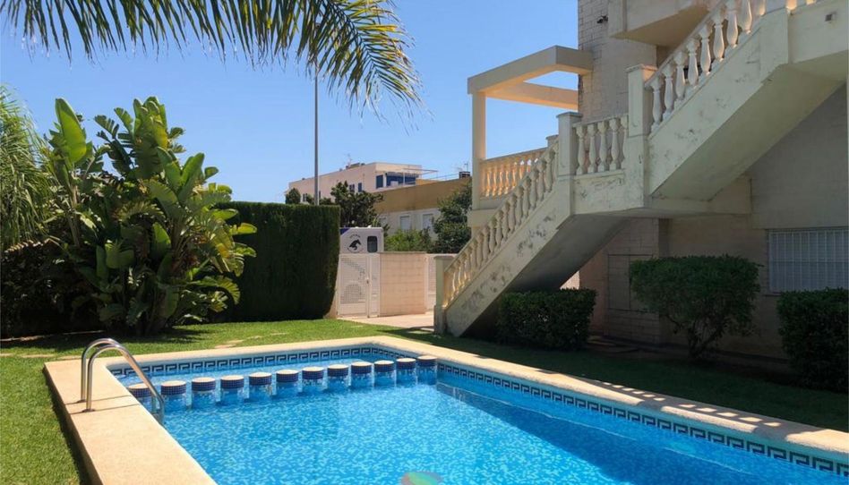 Piso de alquiler en Calle de Beniarjó, 19, Oliva Playa, Oliva - imagen 1 Foto 1 de Piso de alquiler en Calle de Beniarjó, 19, Oliva Playa, Oliva