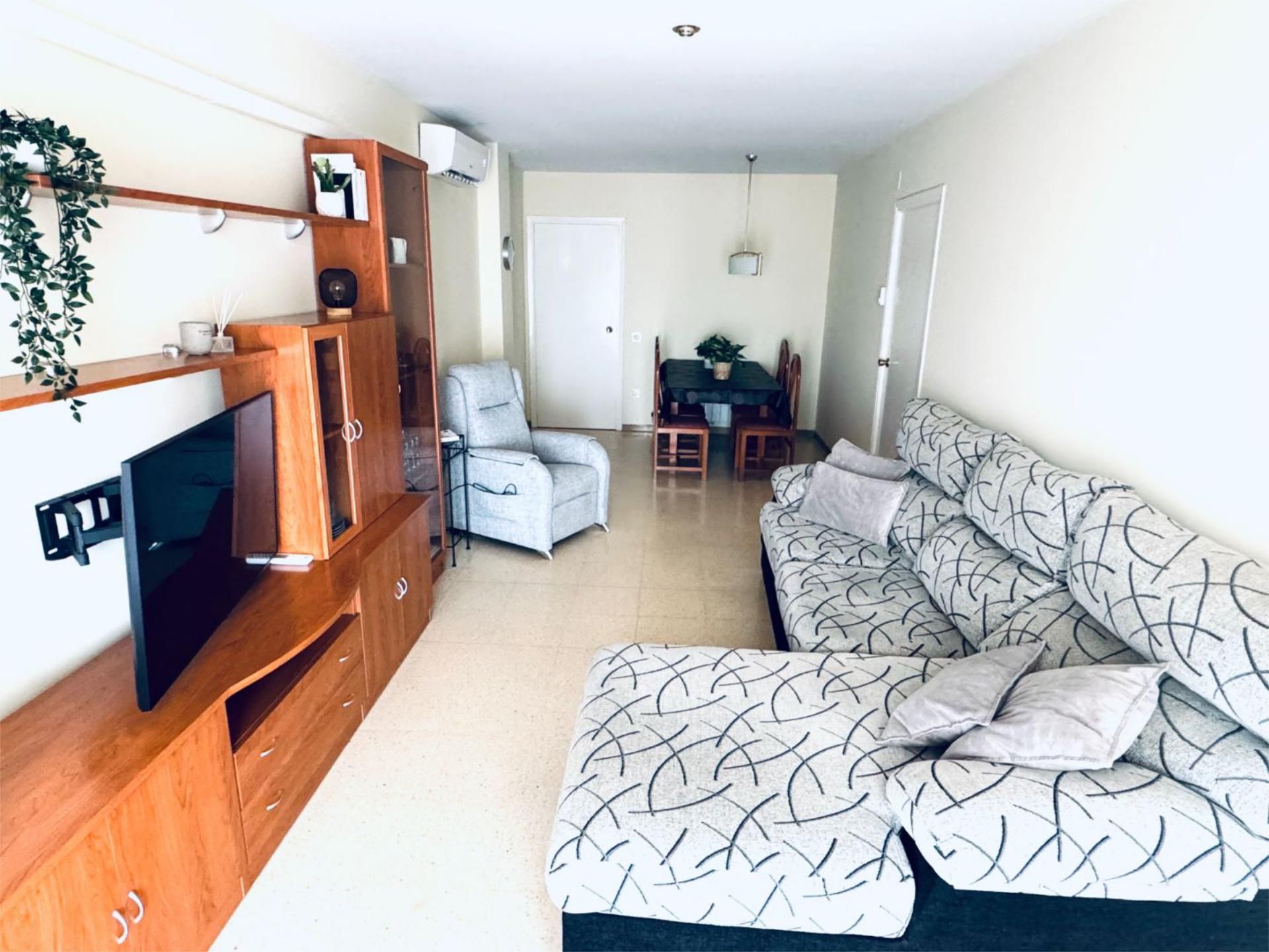 Pis en venda a Carrer Frederic Riu Farré, 3, Pardinyes Sala d'estar de Pis en venda en Lleida Capital amb Aire condicionat i Balcó