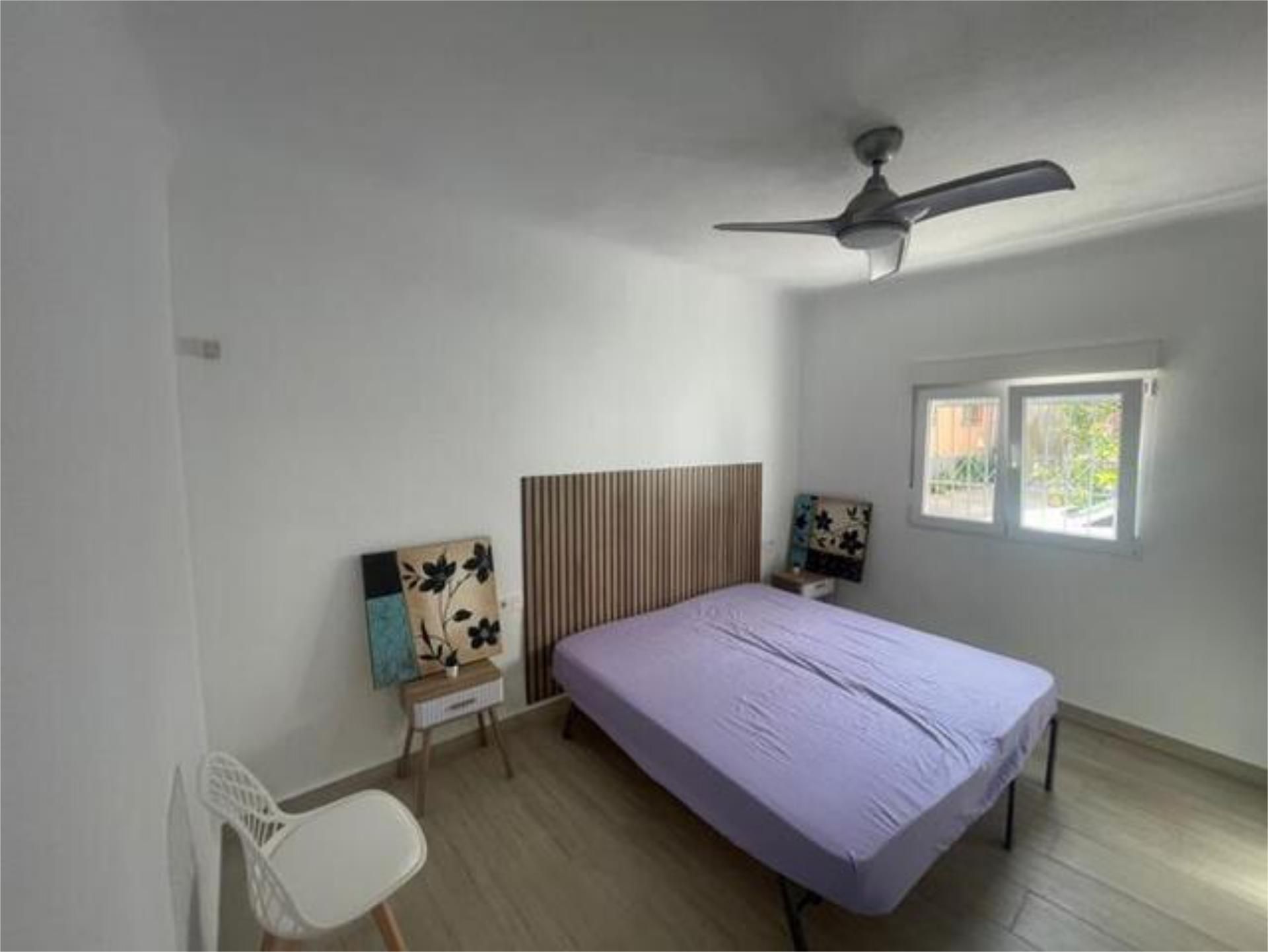 Apartament de lloguer a Infante Juan Manuel Dormitori de Apartament de lloguer en  Murcia Capital amb Calefacció, Terrassa i Moblat