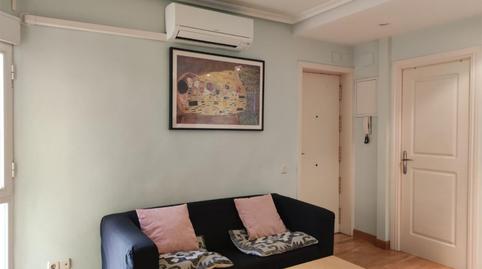 Flat to share in Calle de Cuevas, 21, Valdeacederas, Madrid - image 2 Photo 2 of Flat to share in Calle de Cuevas, 21, Valdeacederas, Madrid