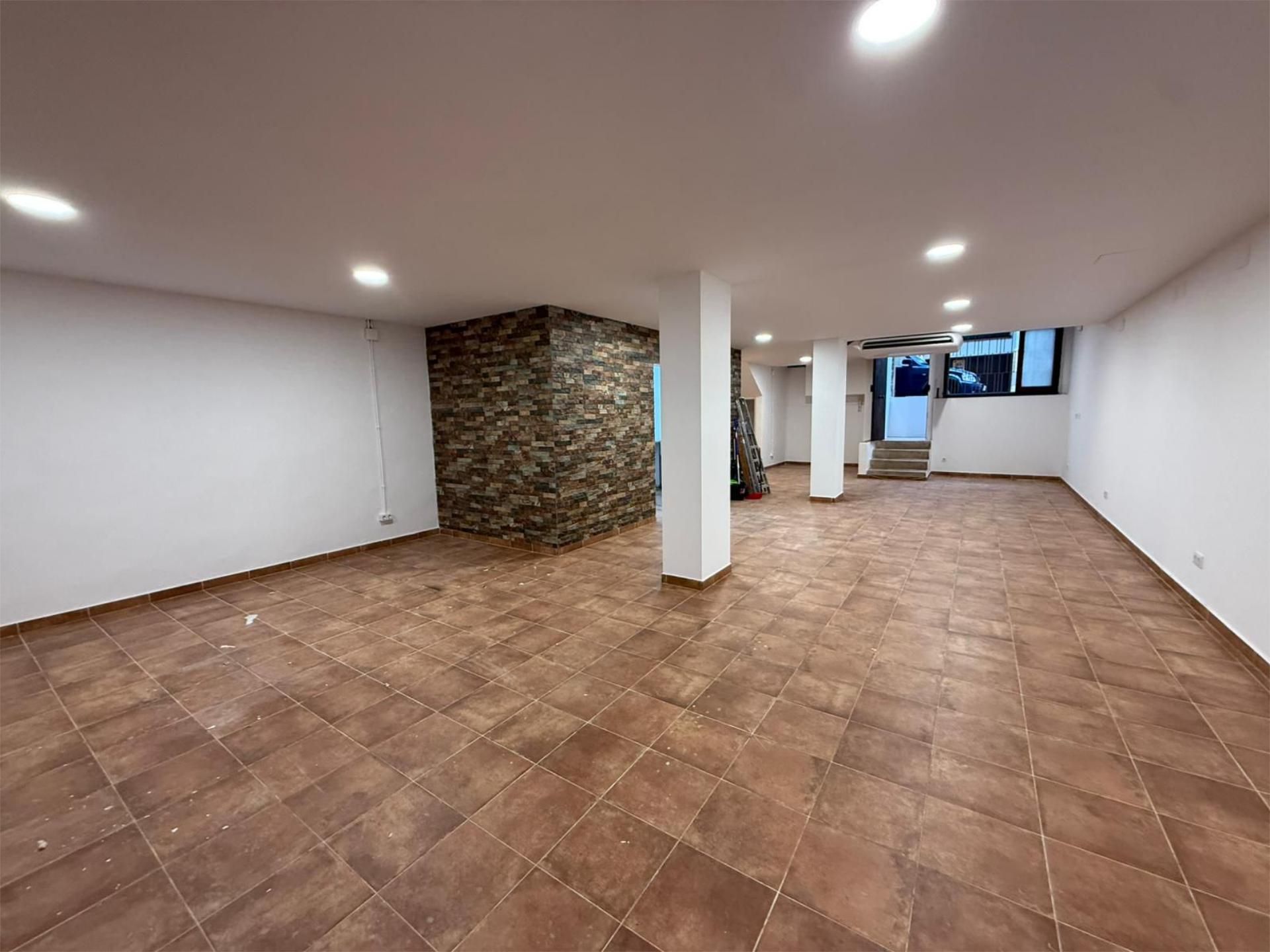 Premises to rent in Sitges  with Air Conditioner and Heating