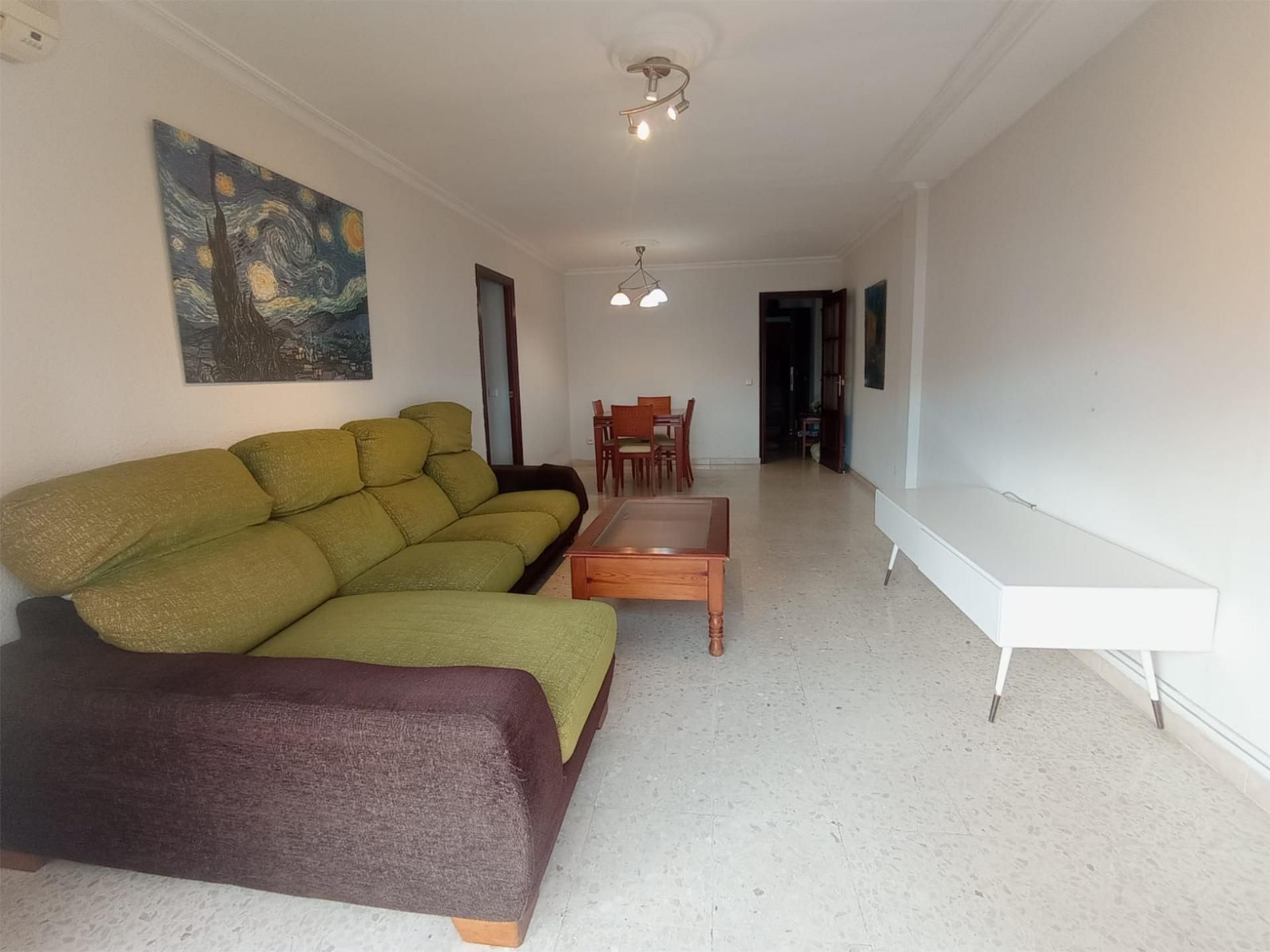 Sala d'estar de Pis de lloguer en Alcalá de Guadaira amb Aire condicionat, Calefacció i Moblat