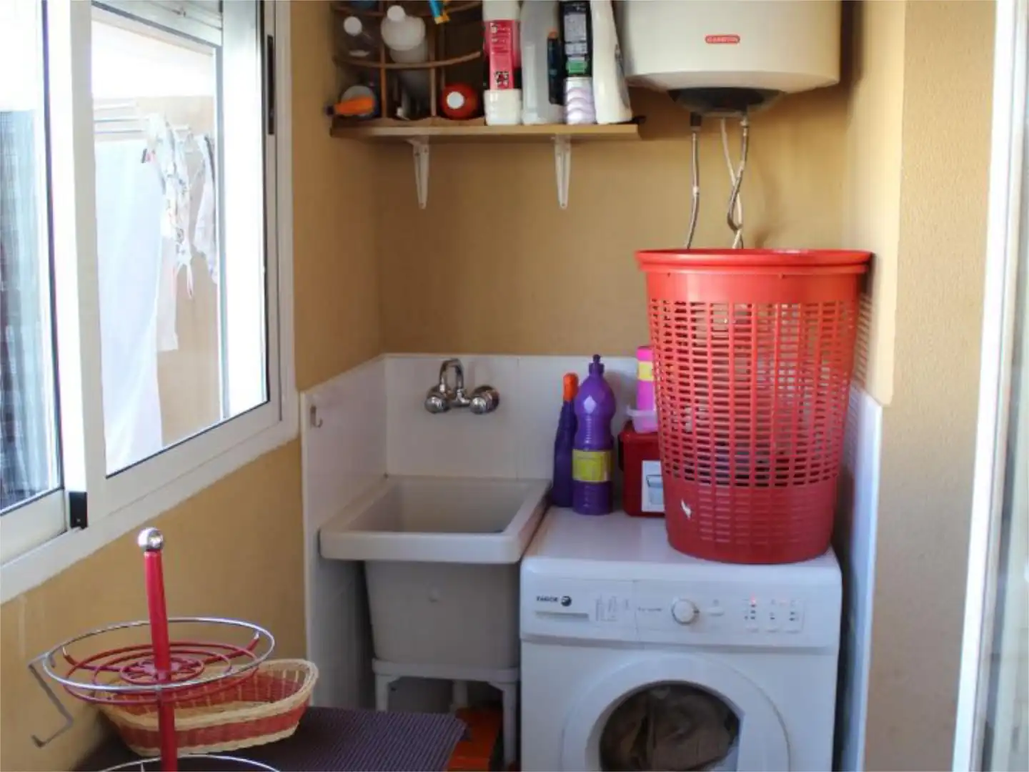 Badezimmer von Wohnung zum Verkauf in Xeraco mit Klimaanlage, Terrasse und Schwimmbad