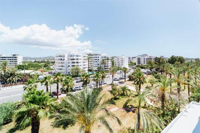 Piso en Alquiler en Avinguda 8 d'Agost, 37 en Marina Botafoc - Platja de Talamanca