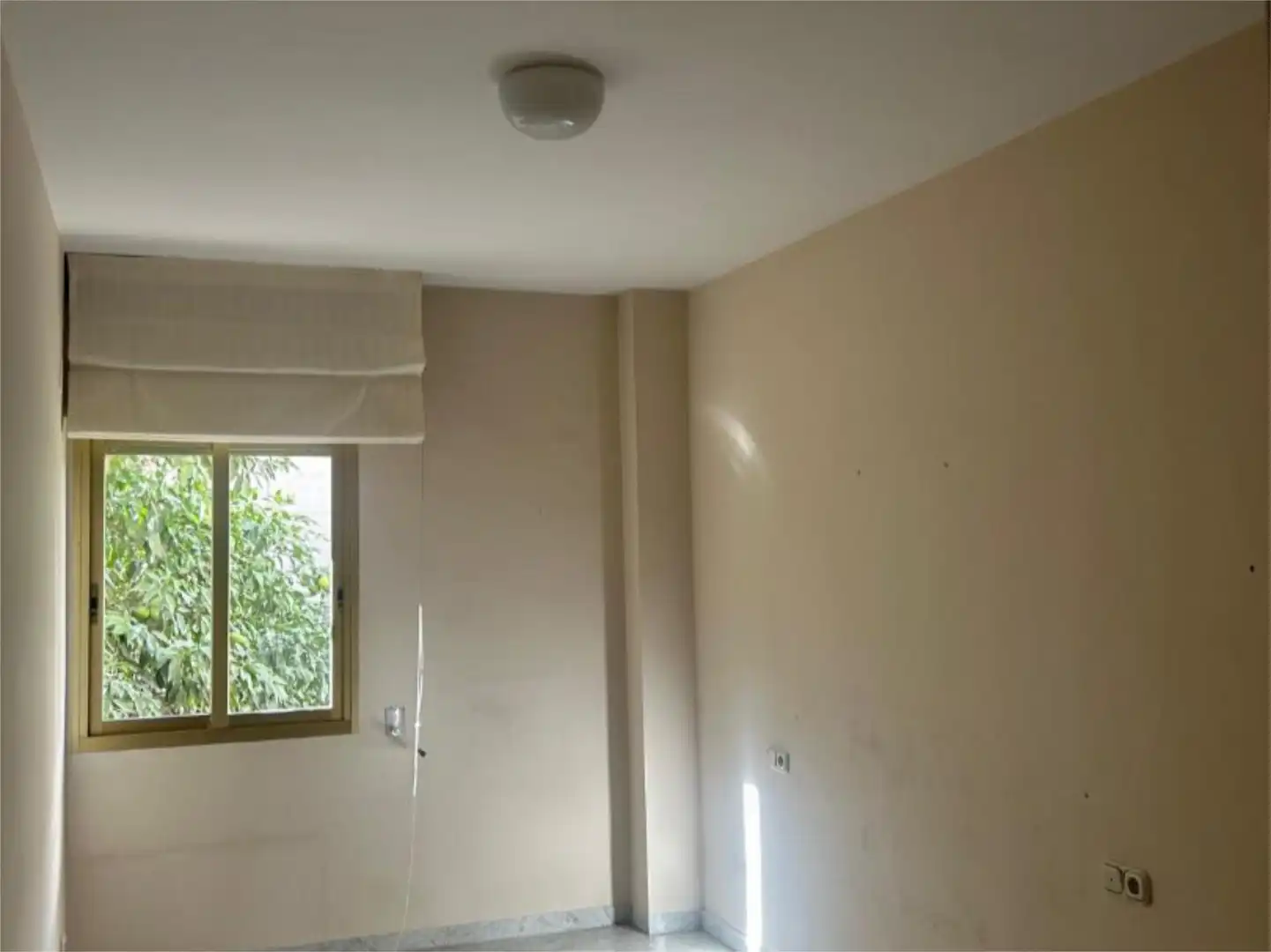 Bedroom of Flat for sale in Sevilla  with Air Conditioner, Private garden and Swimming Pool