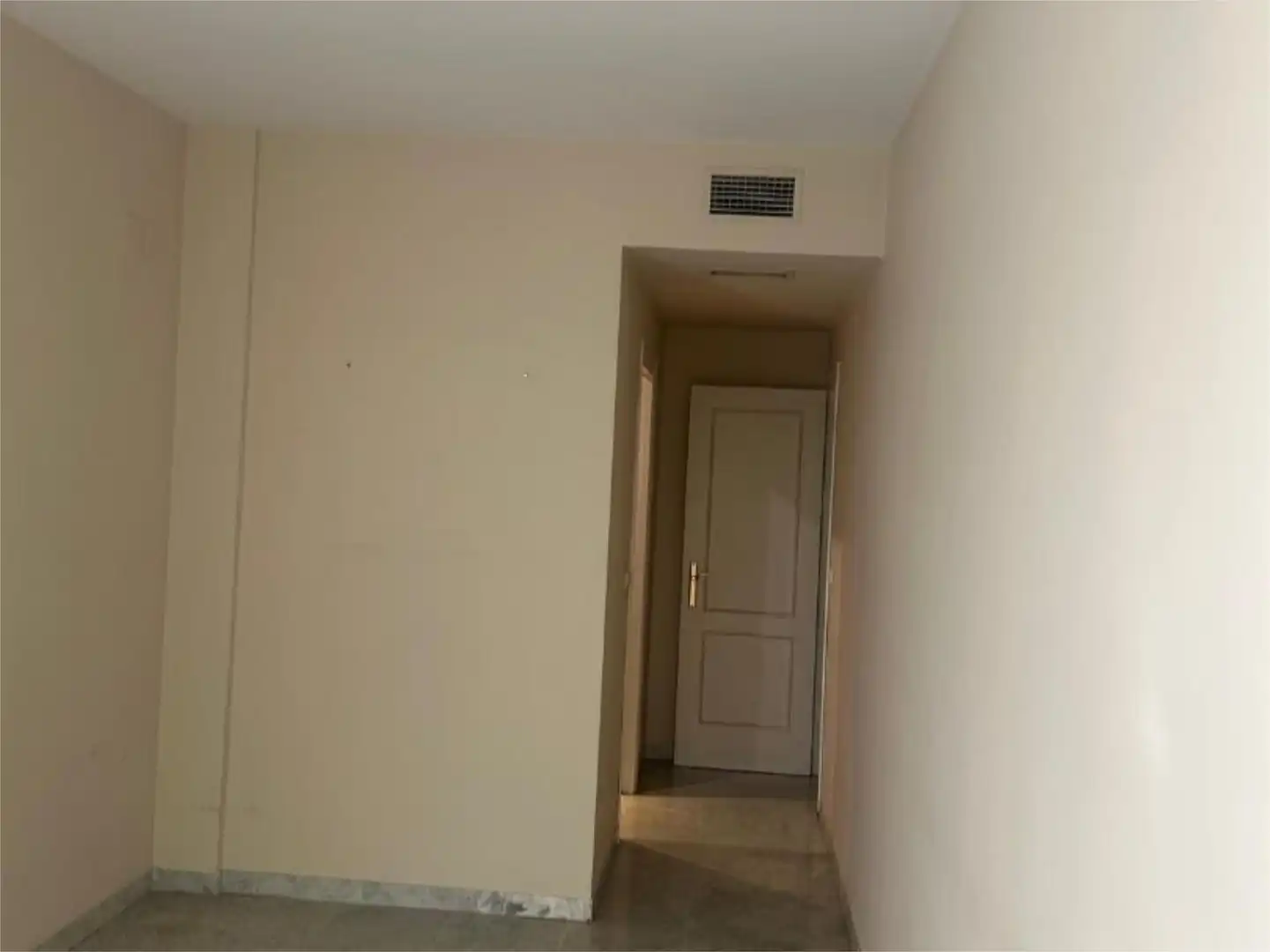 Flat for sale in Sevilla  with Air Conditioner, Private garden and Swimming Pool