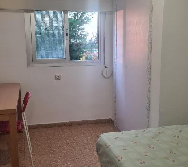 Photo 1 of Flat to share in Carrer de Paco Pierrà, 8, Na Rovella - Hermanos Maristas, Valencia