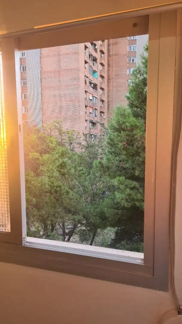 Habitación en Carrer de Paco Pierrà, 8, Na Rovella - Hermanos Maristas Terraza de Piso para compartir en Valencia con Aire acondicionado, Calefacción y Amueblado