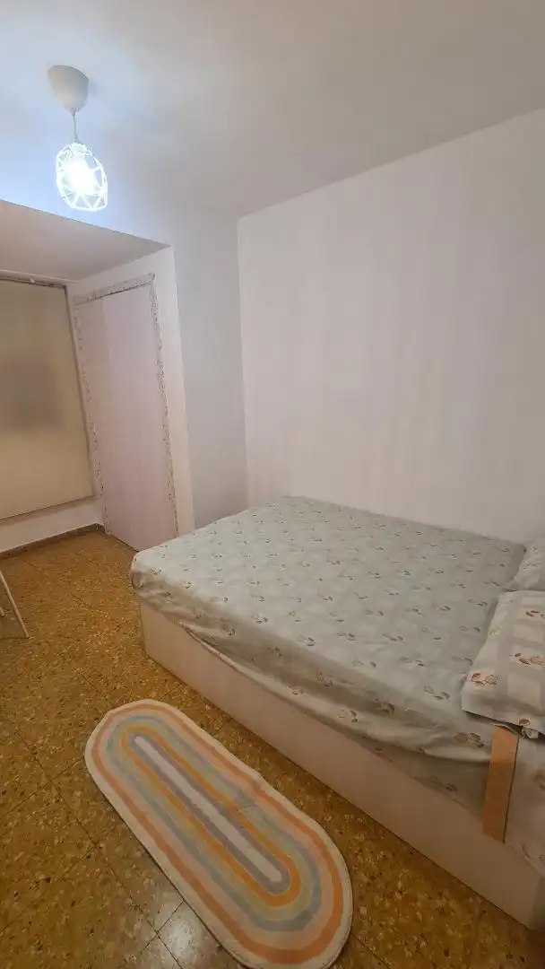 Habitación en Carrer de Paco Pierrà, 8, Na Rovella - Hermanos Maristas Habitación de Piso para compartir en Valencia con Aire acondicionado, Calefacción y Amueblado