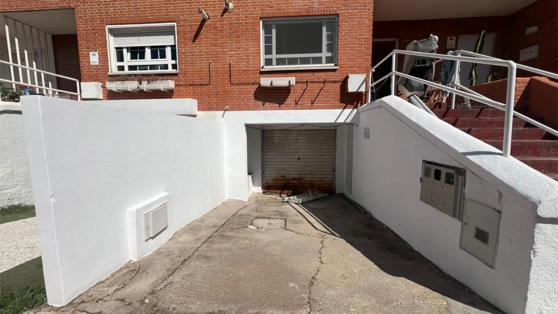Parking de Casa o chalet en venta en Villanueva de la Cañada con Aire acondicionado, Calefacción y Jardín privado