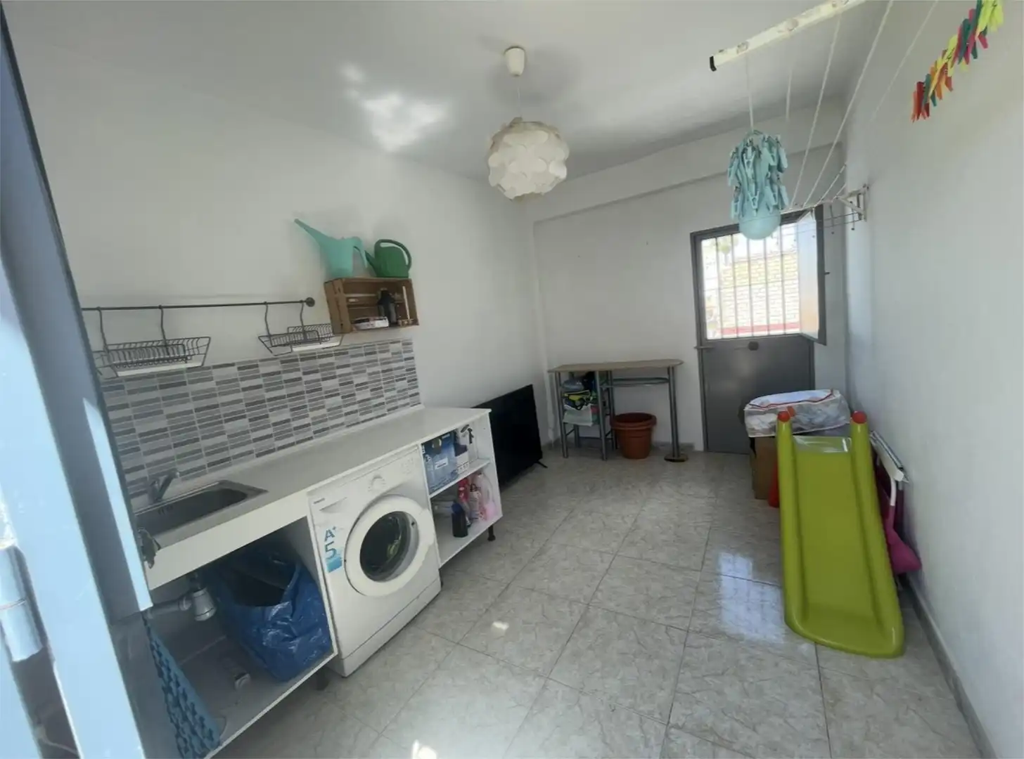 Kitchen of Flat for sale in Sevilla  with Air Conditioner, Private garden and Terrace