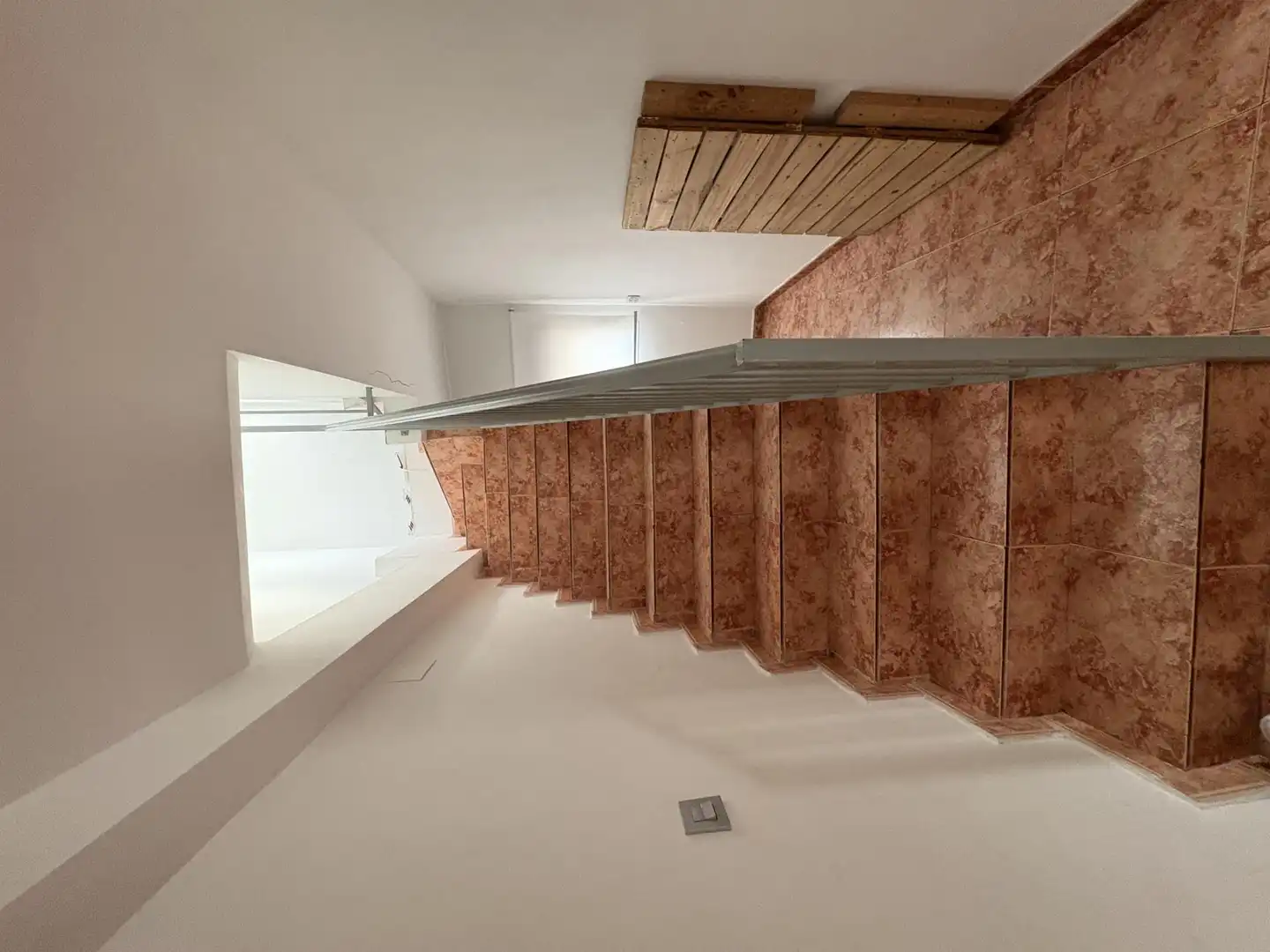Flat for sale in Sevilla  with Air Conditioner, Private garden and Terrace