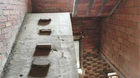 Casa adosada en venta en Cacabelos, León - imagen 4 Foto 4 de Casa adosada en venta en Cacabelos, León